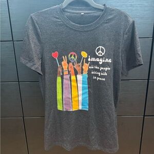 ✌🏼❤️ Graphic T-shirt